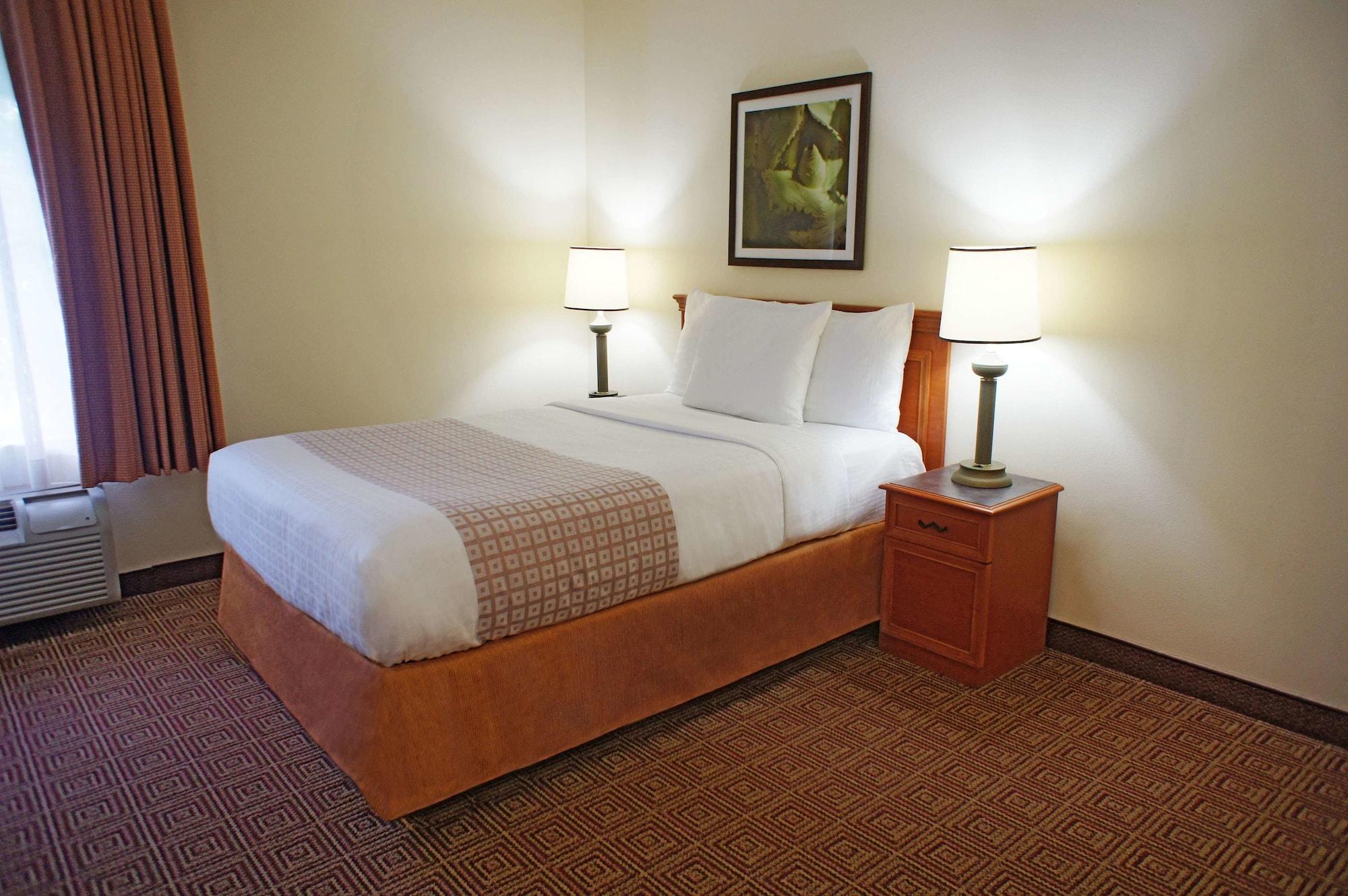 La Quinta Inn & Suites By Wyndham Sawgrass Санрайз Экстерьер фото