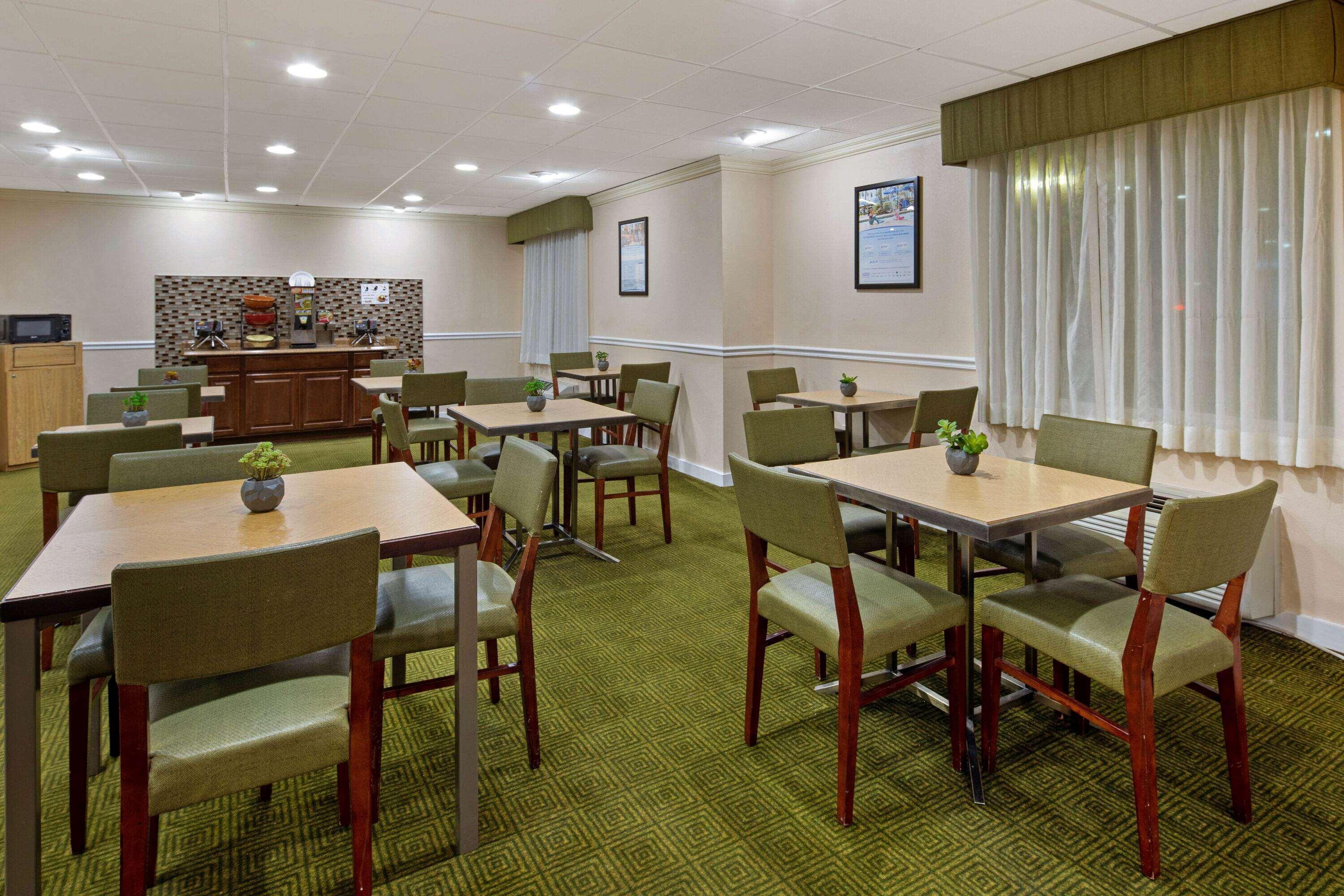 La Quinta Inn & Suites By Wyndham Sawgrass Санрайз Экстерьер фото