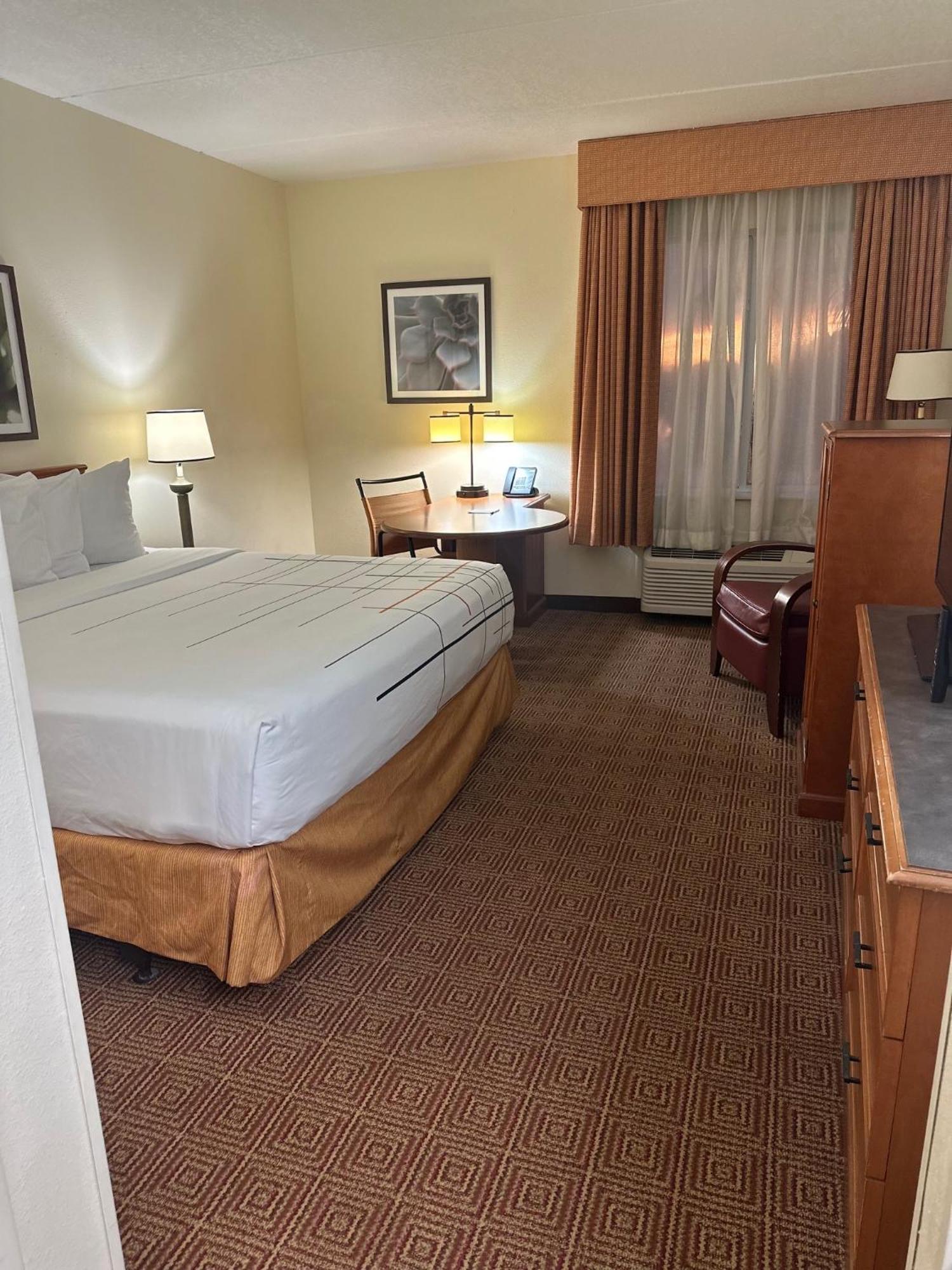 La Quinta Inn & Suites By Wyndham Sawgrass Санрайз Экстерьер фото